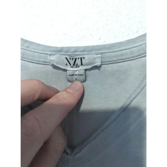 Nic + Zoe NZT 3/4 Sleeve Roll V Tee Quarter Sleeve Raw Hem - Picture 5 of 8